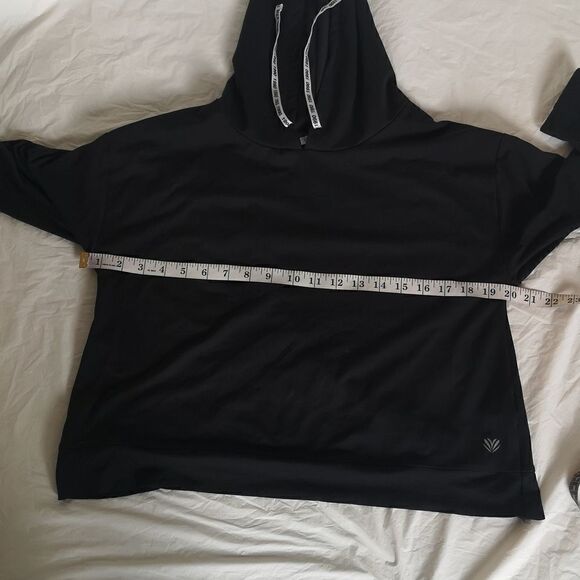 Forever 21 Ladies Pull Over Hoodie Sweater With Ruffled Back Medium Black - Picture 7 of 16